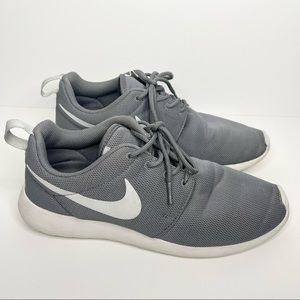 Nike Roshe Run Gray Running Shoes Women’s Size 10